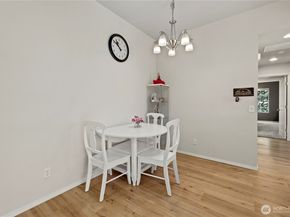 23782 SE Summerhill Lane 54, Issaquah WA 98029
