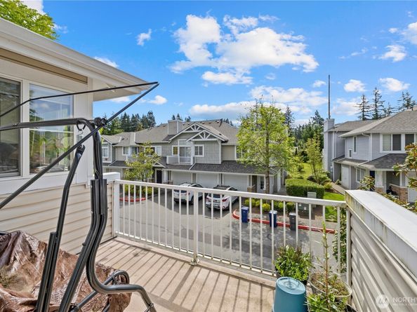 23782 SE Summerhill Lane 54, Issaquah WA 98029
