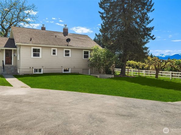 25443 Pioneer Way NW, Poulsbo WA 98370