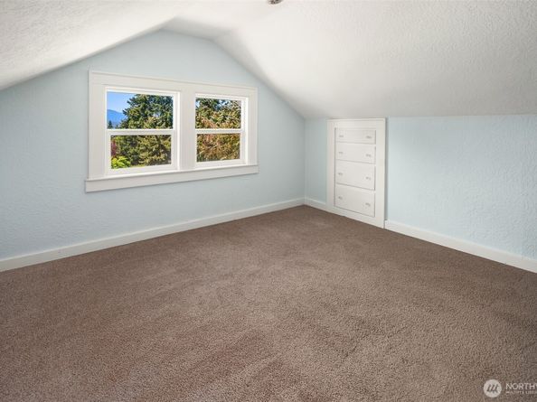 25443 Pioneer Way NW, Poulsbo WA 98370