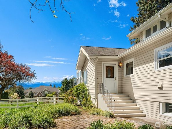 25443 Pioneer Way NW, Poulsbo WA 98370