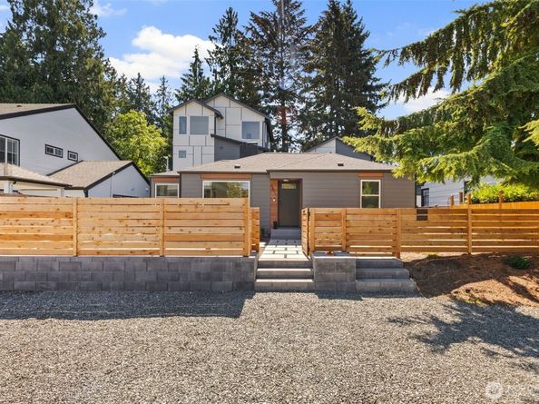 3811 NE 89th Street, Seattle WA 98115