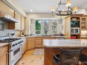 11205 NE 95th Street, Kirkland WA 98033