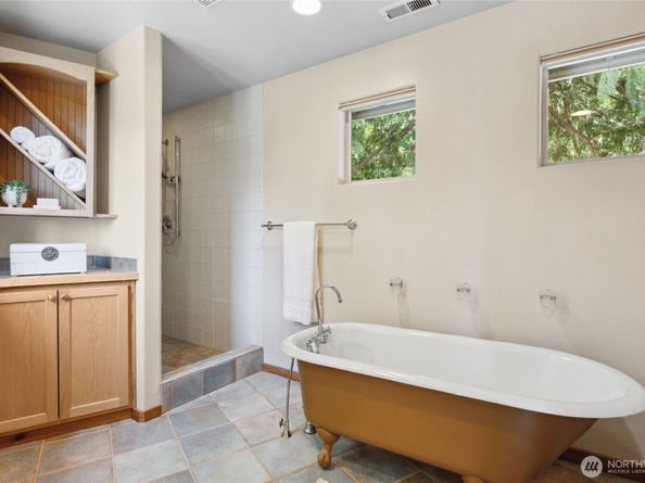 11205 NE 95th Street, Kirkland WA 98033