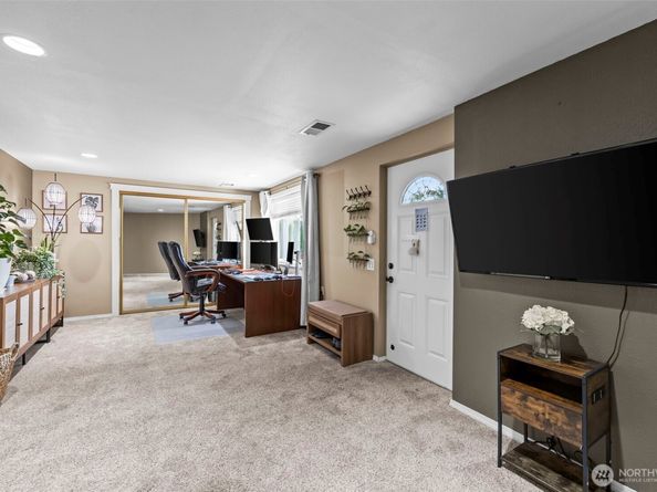 12433 SE 264th Street, Kent WA 98030
