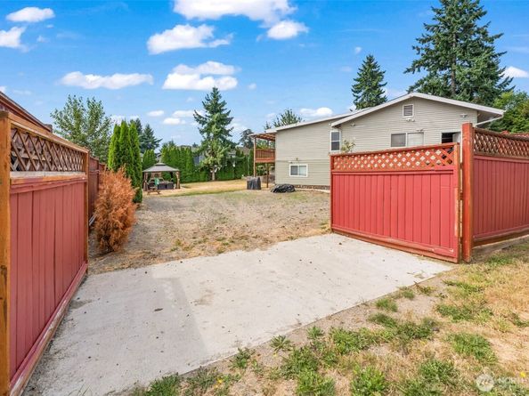 12433 SE 264th Street, Kent WA 98030