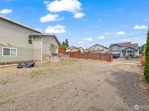 12433 SE 264th Street, Kent WA 98030