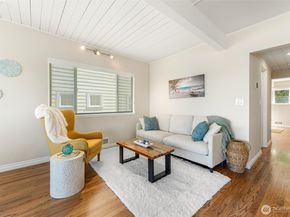 1588 Alki Avenue SW, Seattle WA 98116