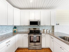 1588 Alki Avenue SW, Seattle WA 98116