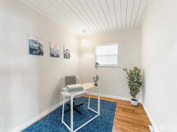 1588 Alki Avenue SW, Seattle WA 98116