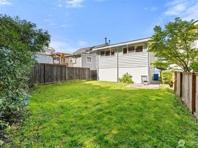 1588 Alki Avenue SW, Seattle WA 98116