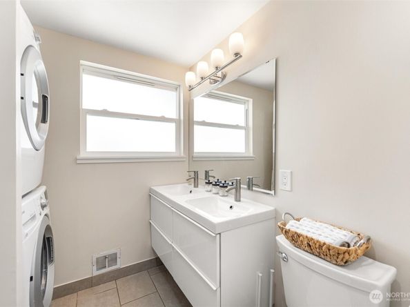 1588 Alki Avenue SW, Seattle WA 98116