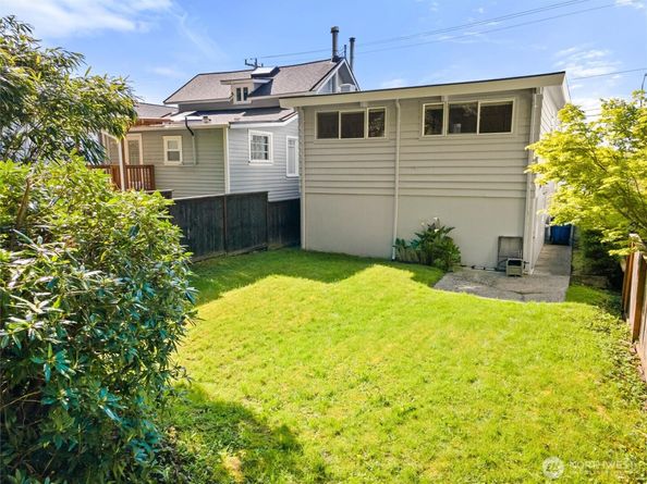 1588 Alki Avenue SW, Seattle WA 98116