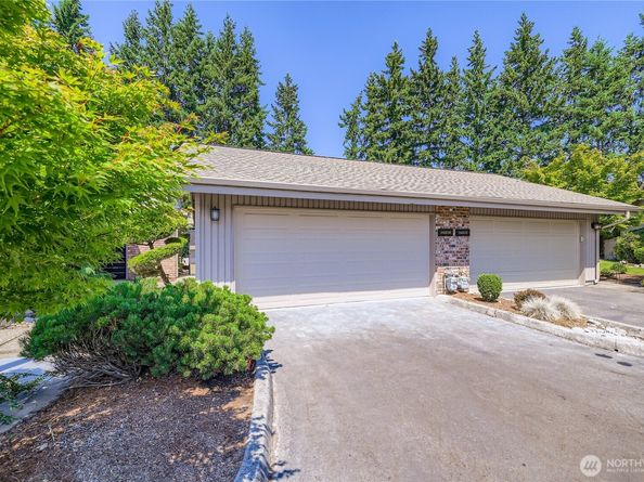 14208 NE 2nd Place, Bellevue WA 98007