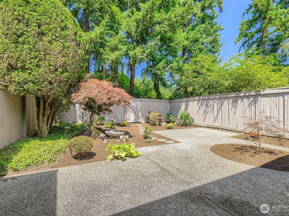 14208 NE 2nd Place, Bellevue WA 98007