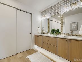 14208 NE 2nd Place, Bellevue WA 98007