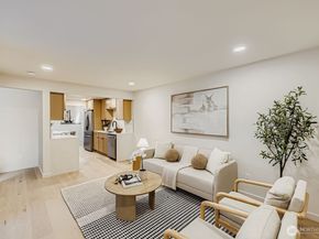 14208 NE 2nd Place, Bellevue WA 98007