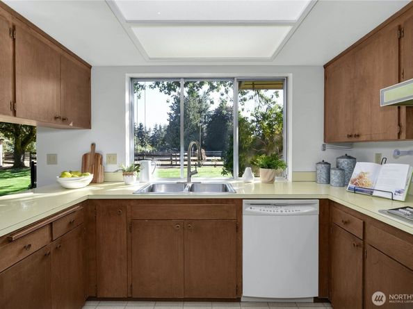 6140 130th Avenue NE, Kirkland WA 98033