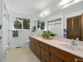 6140 130th Avenue NE, Kirkland WA 98033