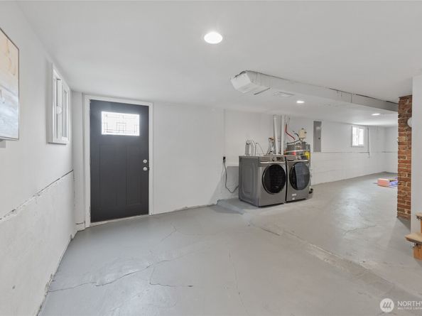 1611 NE 82nd Street, Seattle WA 98115
