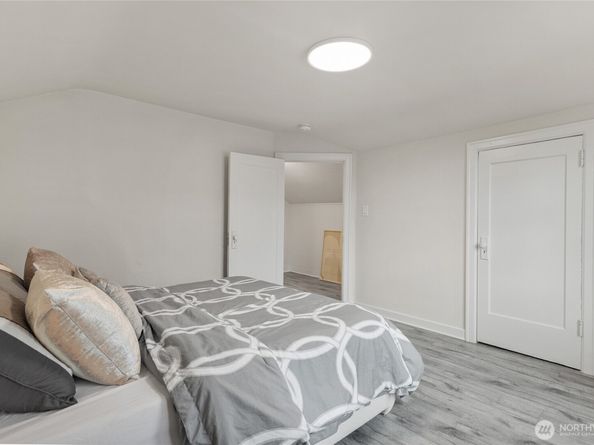 1611 NE 82nd Street, Seattle WA 98115