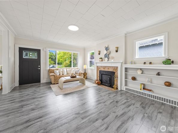 1611 NE 82nd Street, Seattle WA 98115