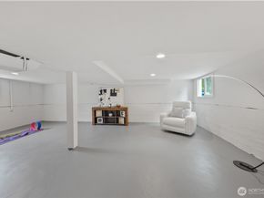 1611 NE 82nd Street, Seattle WA 98115