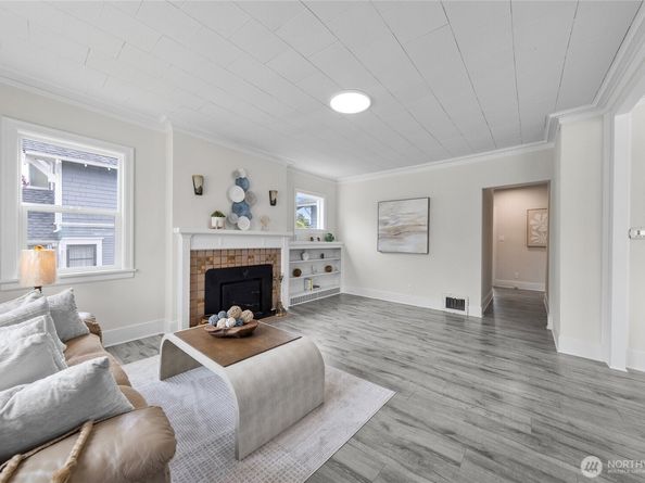 1611 NE 82nd Street, Seattle WA 98115