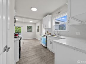 1611 NE 82nd Street, Seattle WA 98115