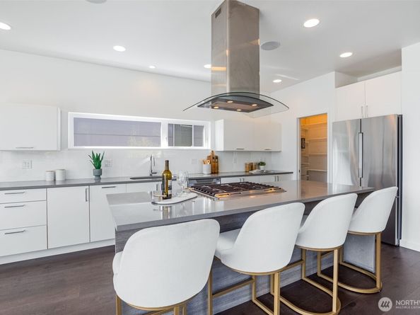 5151 S Frontenac Street, Seattle WA 98118