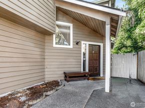 11529 12th Avenue NE A, Seattle WA 98125
