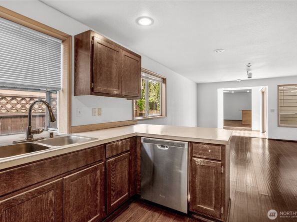 11529 12th Avenue NE A, Seattle WA 98125