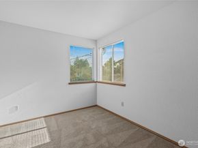 11529 12th Avenue NE A, Seattle WA 98125