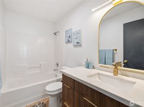 19718 76th Avenue W C, Lynnwood WA 98036