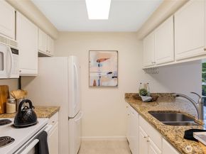 132 NE 95th Street B205, Seattle WA 98115