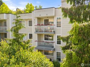 132 NE 95th Street B205, Seattle WA 98115