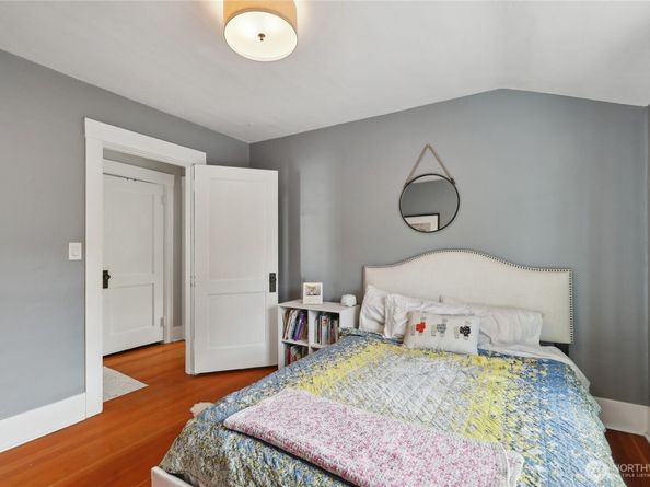 3141 Broadway E, Seattle WA 98102