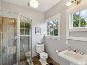3141 Broadway E, Seattle WA 98102