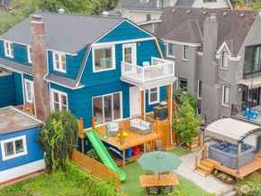 5822 E Green Lake Way N, Seattle WA 98103