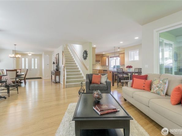 818 S 36th Place, Renton WA 98055