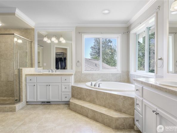 818 S 36th Place, Renton WA 98055