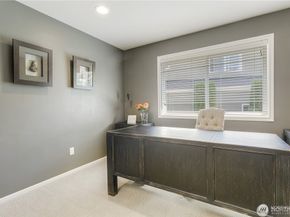 818 S 36th Place, Renton WA 98055