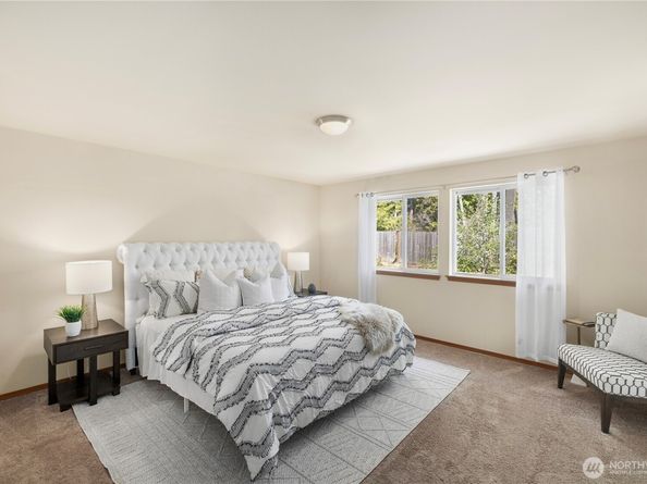596 NE Nantucket Street, Bremerton WA 98310