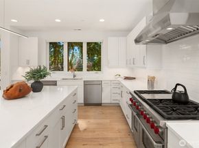 11407 NE 103rd Place, Kirkland WA 98033