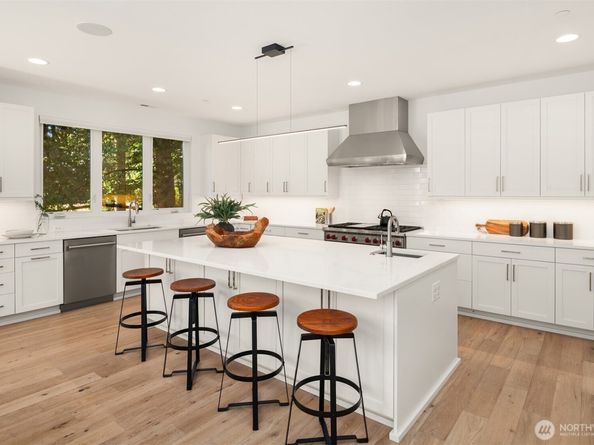 11407 NE 103rd Place, Kirkland WA 98033