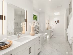 11407 NE 103rd Place, Kirkland WA 98033