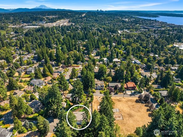 11407 NE 103rd Place, Kirkland WA 98033