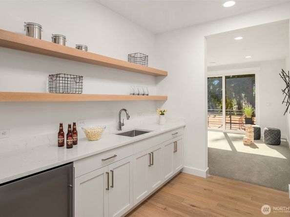 11407 NE 103rd Place, Kirkland WA 98033