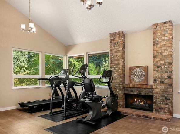 12723 NE 116th Street G204, Kirkland WA 98034