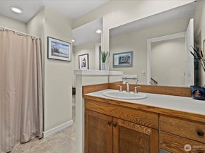 7104 NE 118th Street, Kirkland WA 98034